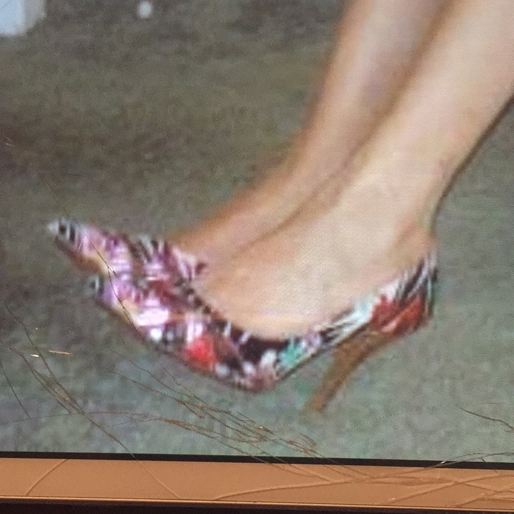 Looking to buy these shoes